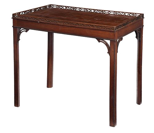 CHIPPENDALE CARVED MAHOGANY