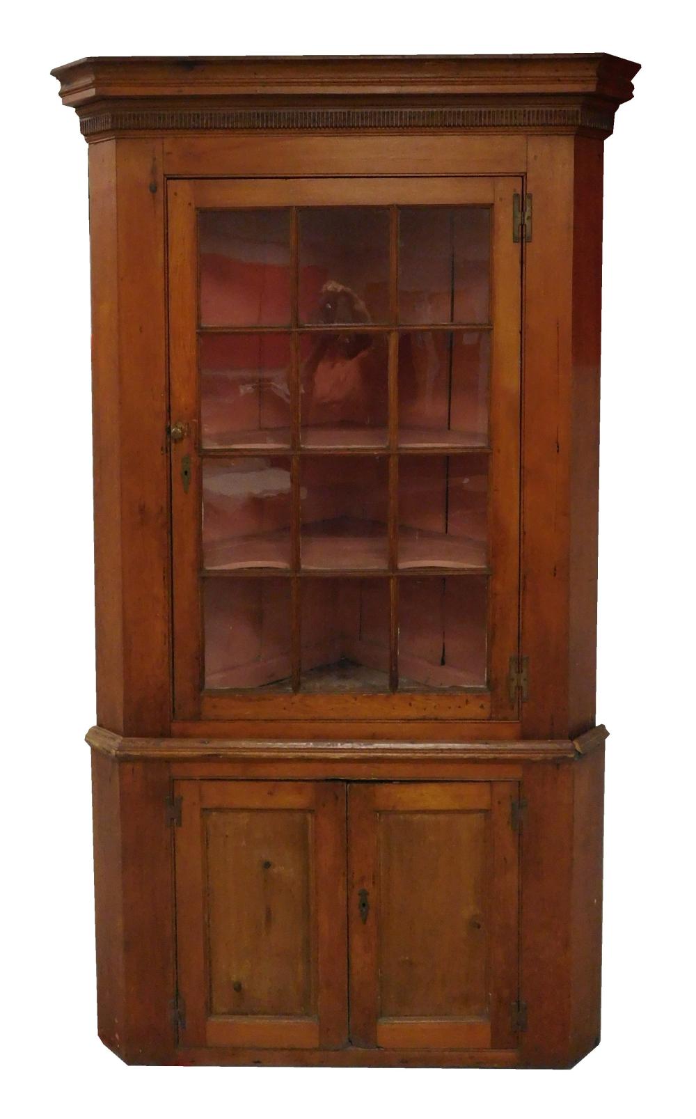 CHIPPENDALE CORNER CUPBOARD,