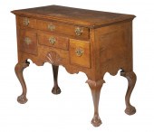 CHIPPENDALE LOWBOY 18th c. Wal