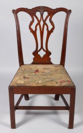 CHIPPENDALE MAHOGANY GOTHIC-SP