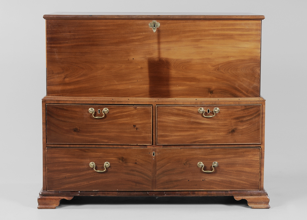 Chippendale Mahogany Lift-Top
