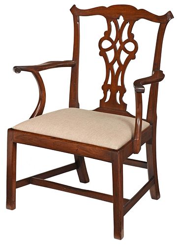 CHIPPENDALE MAHOGANY OPEN