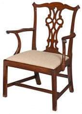 CHIPPENDALE MAHOGANY OPEN ARMC