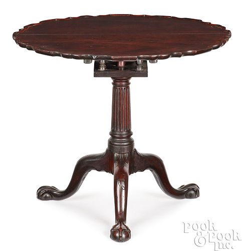 CHIPPENDALE MAHOGANY PIECRUST TEA