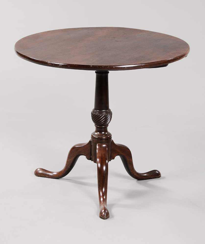 Chippendale Mahogany Tilt-Top Tea