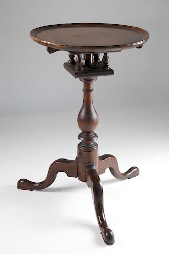 CHIPPENDALE MAHOGANY TIP AND TURN