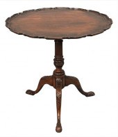 CHIPPENDALE MAHOGANY TIP TABLE
