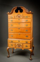 CHIPPENDALE MAPLE BONNET-TOP H