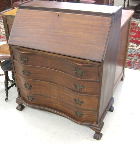 CHIPPENDALE REVIVAL MAHOGANY