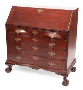 CHIPPENDALE SERPENTINE-FRONT S