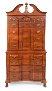 CHIPPENDALE-STYLE BLOCK-FRONT