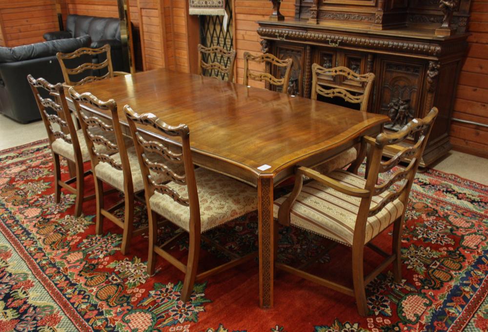 CHIPPENDALE STYLE DINING TABLE