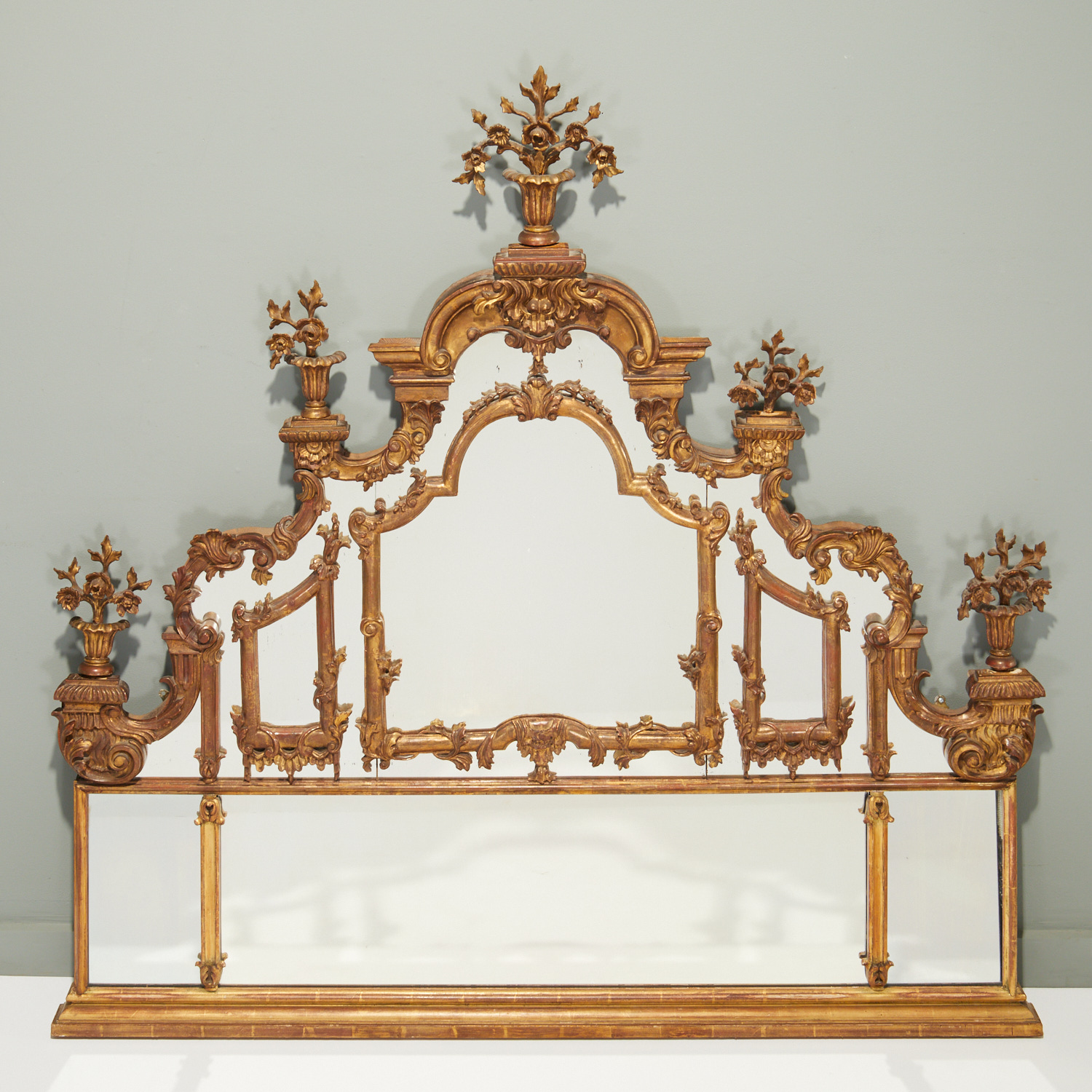 CHIPPENDALE STYLE GILTWOOD