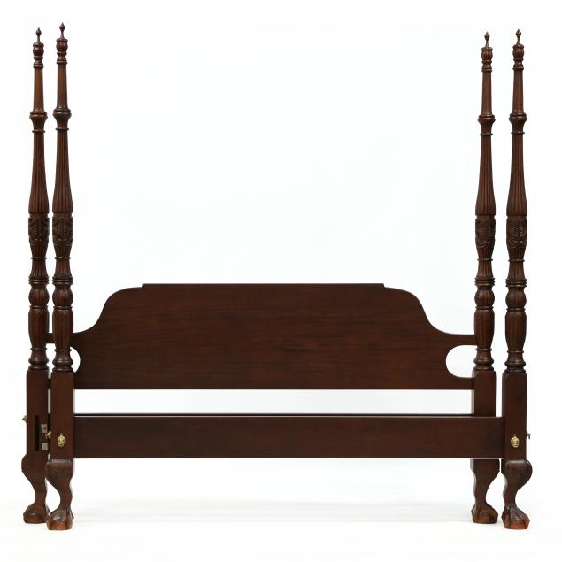 CHIPPENDALE STYLE KING SIZE