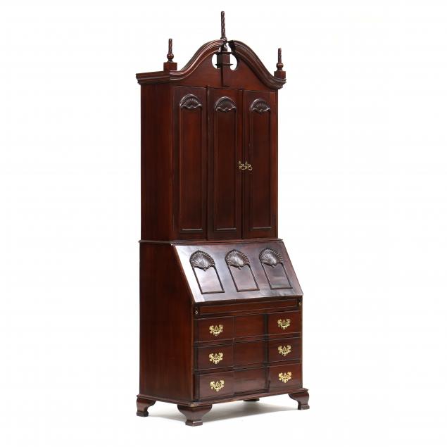 CHIPPENDALE STYLE MAHOGANY BUREAU