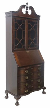 CHIPPENDALE STYLE MAHOGANY BUR