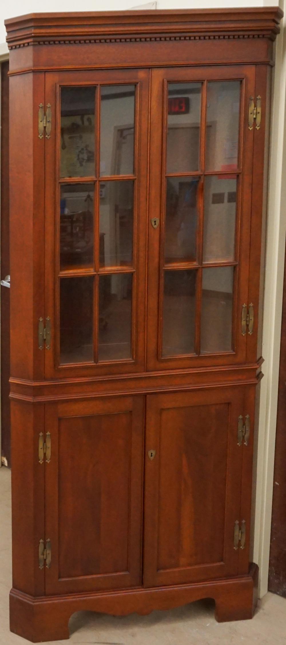 CHIPPENDALE STYLE MAHOGANY CORNER
