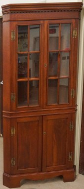 CHIPPENDALE STYLE MAHOGANY COR