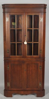 CHIPPENDALE STYLE MAHOGANY COR
