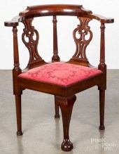 CHIPPENDALE STYLE MAHOGANY COR