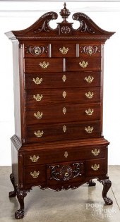 CHIPPENDALE STYLE MAHOGANY HIG