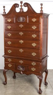CHIPPENDALE STYLE MAHOGANY HIG