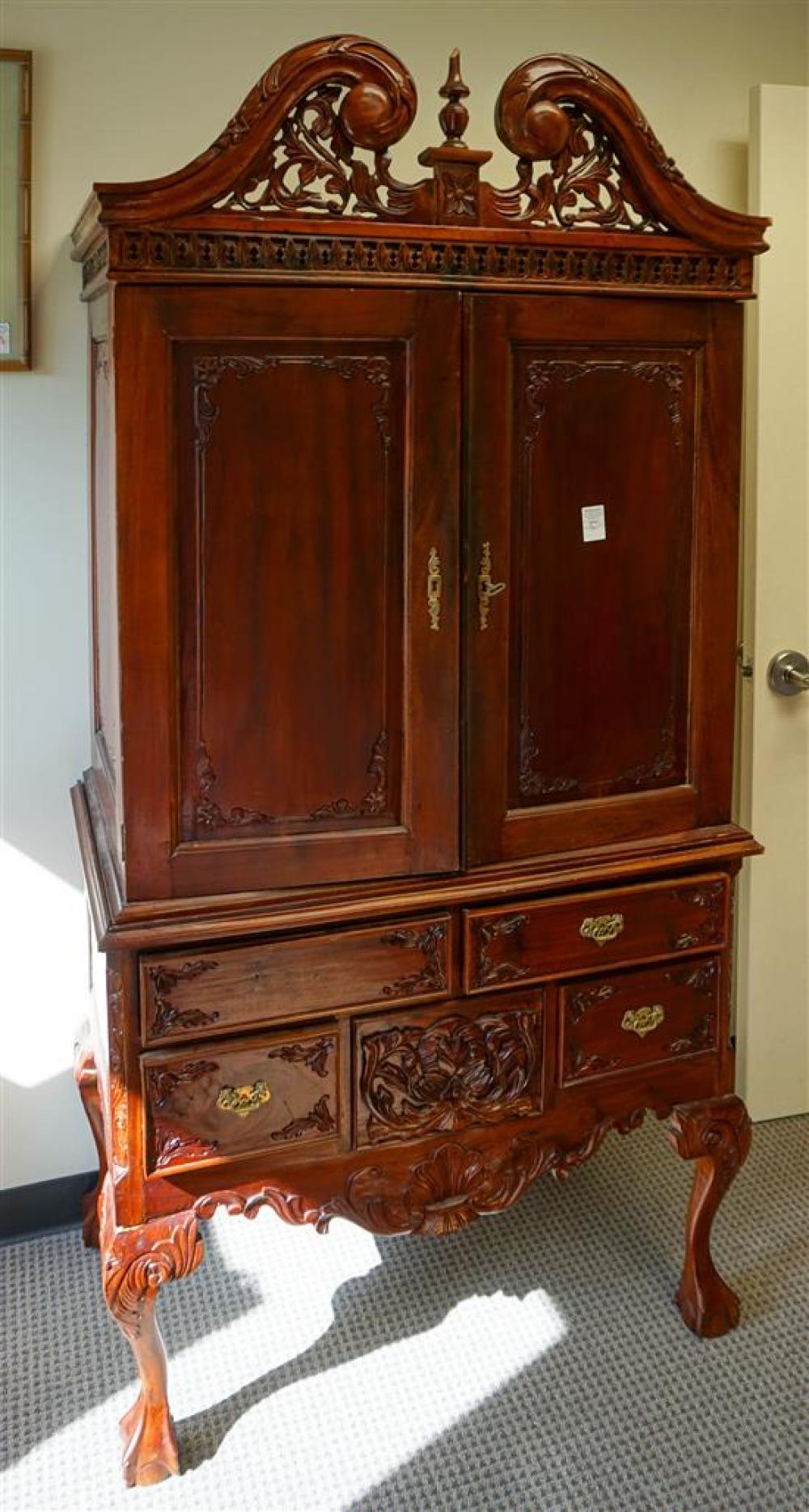 CHIPPENDALE STYLE MAHOGANY HIGHBOY,