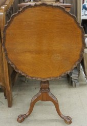 CHIPPENDALE STYLE MAHOGANY PIE