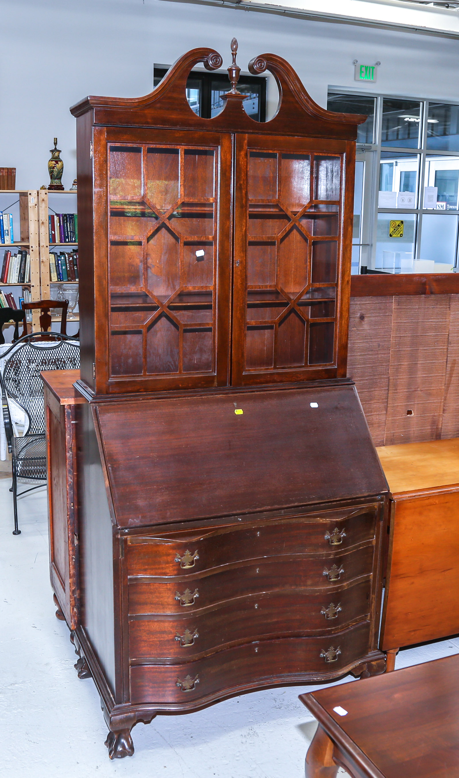 CHIPPENDALE STYLE MAHOGANY