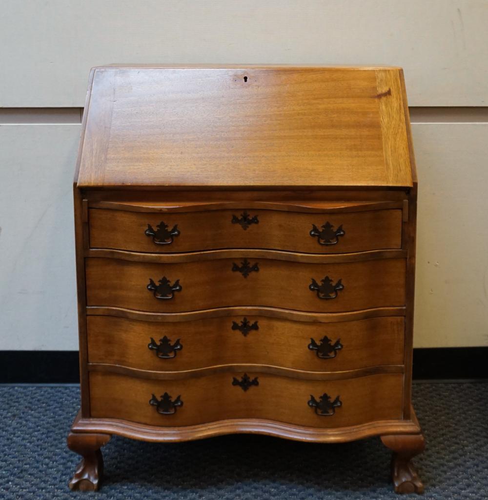 CHIPPENDALE STYLE MAHOGANY