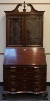 CHIPPENDALE STYLE MAHOGANY SER