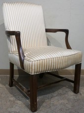 CHIPPENDALE STYLE MAHOGANY STR