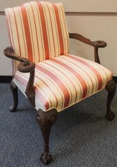 CHIPPENDALE STYLE MAHOGANY SWA