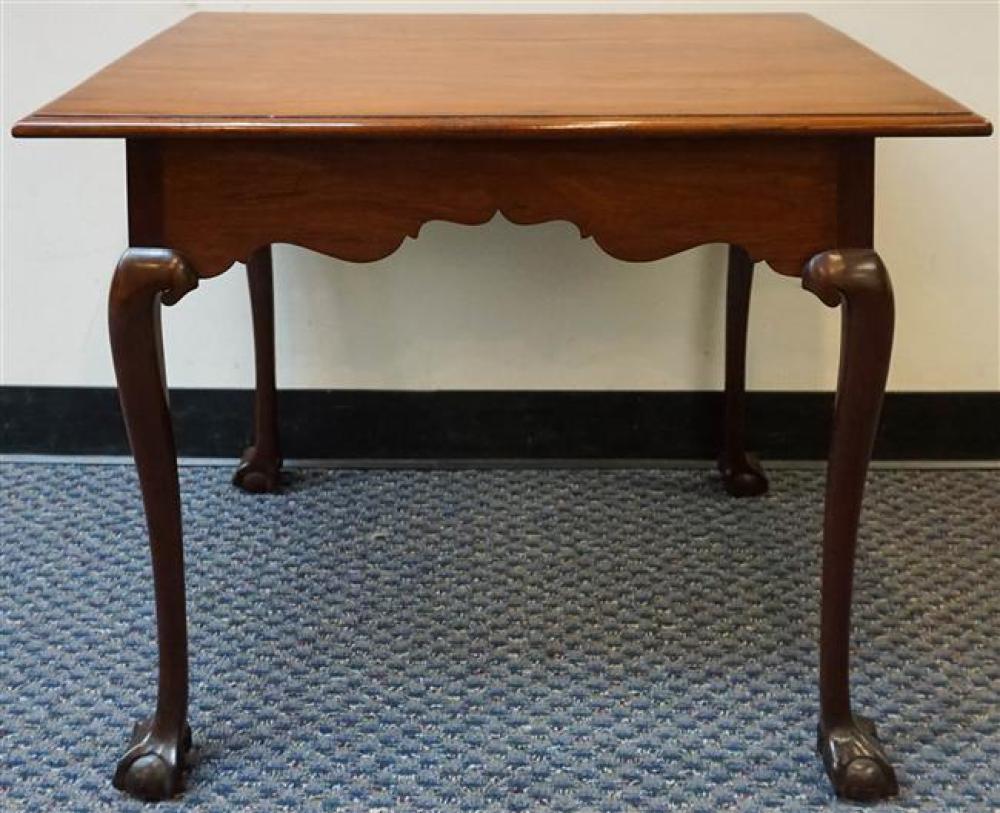 CHIPPENDALE STYLE MAHOGANY TEA
