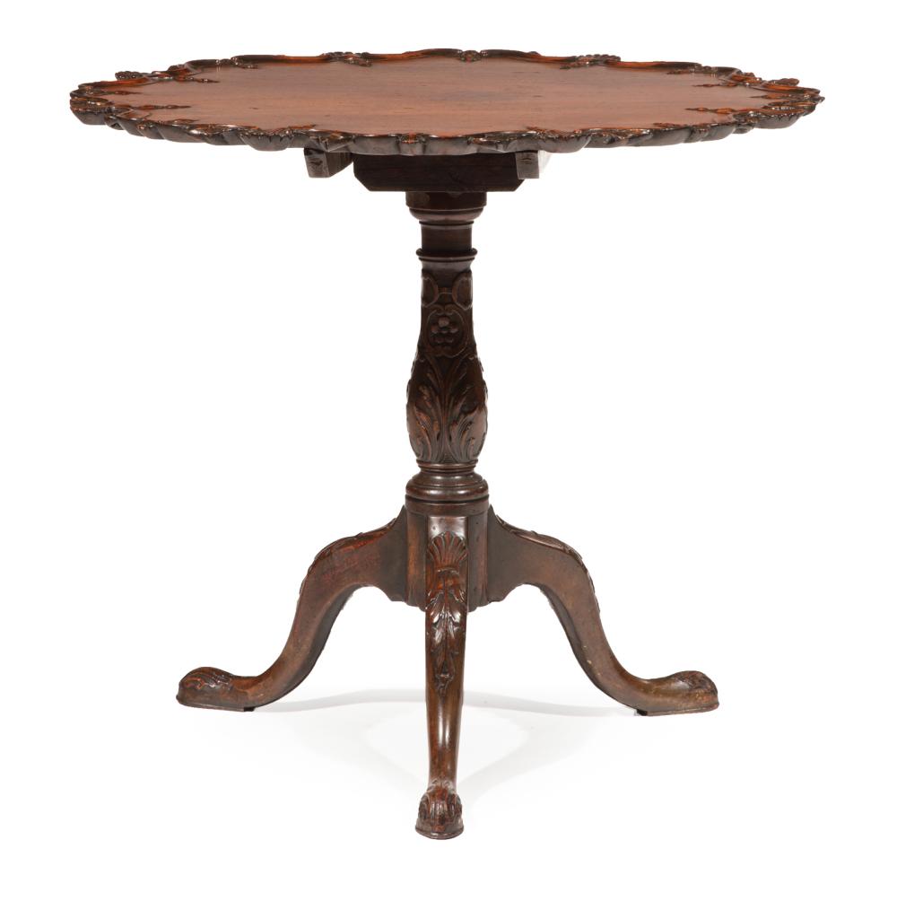 CHIPPENDALE-STYLE MAHOGANY TEA