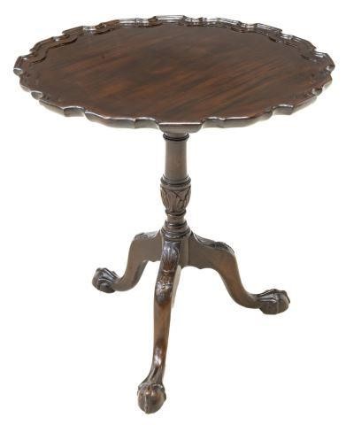 CHIPPENDALE STYLE MAHOGANY TILT-TOP