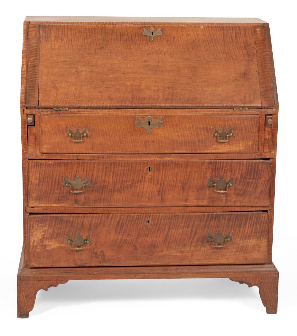CHIPPENDALE-STYLE SLANT-LID DESK