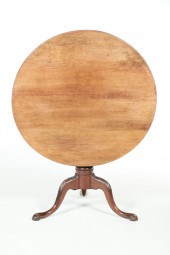 CHIPPENDALE TILT-TOP TEA TABLE