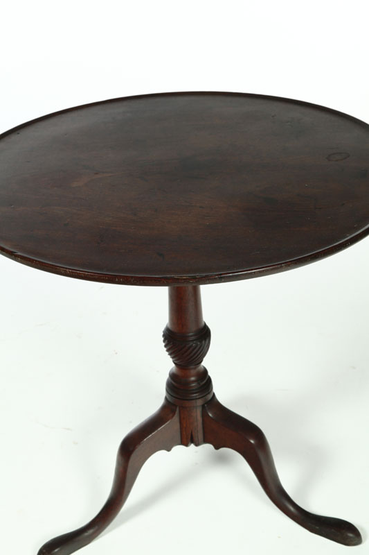 CHIPPENDALE TILT-TOP TEA TABLE. 