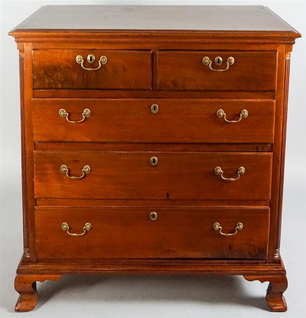 CHIPPENDALE WALNUT CHEST OF DRAWERS