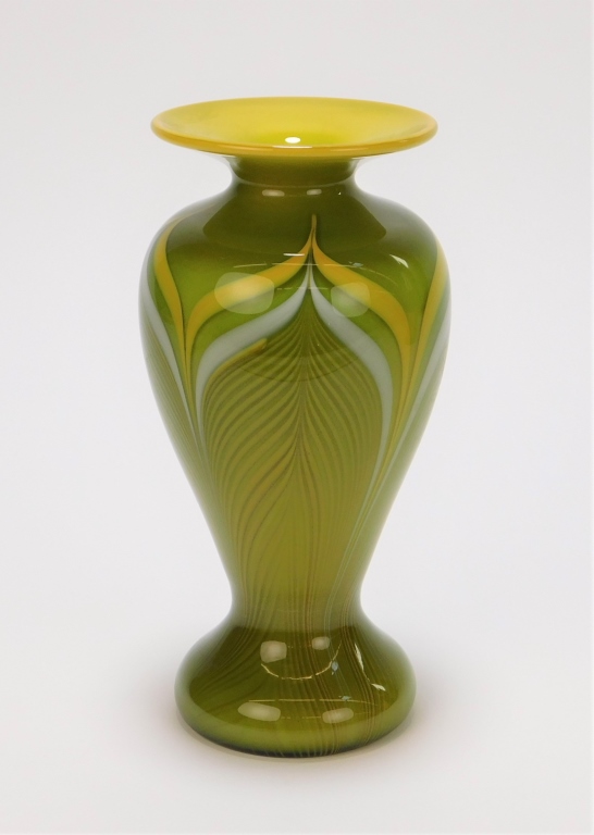 CHRIS BUZZINI STUDIO ART GLASS VASE