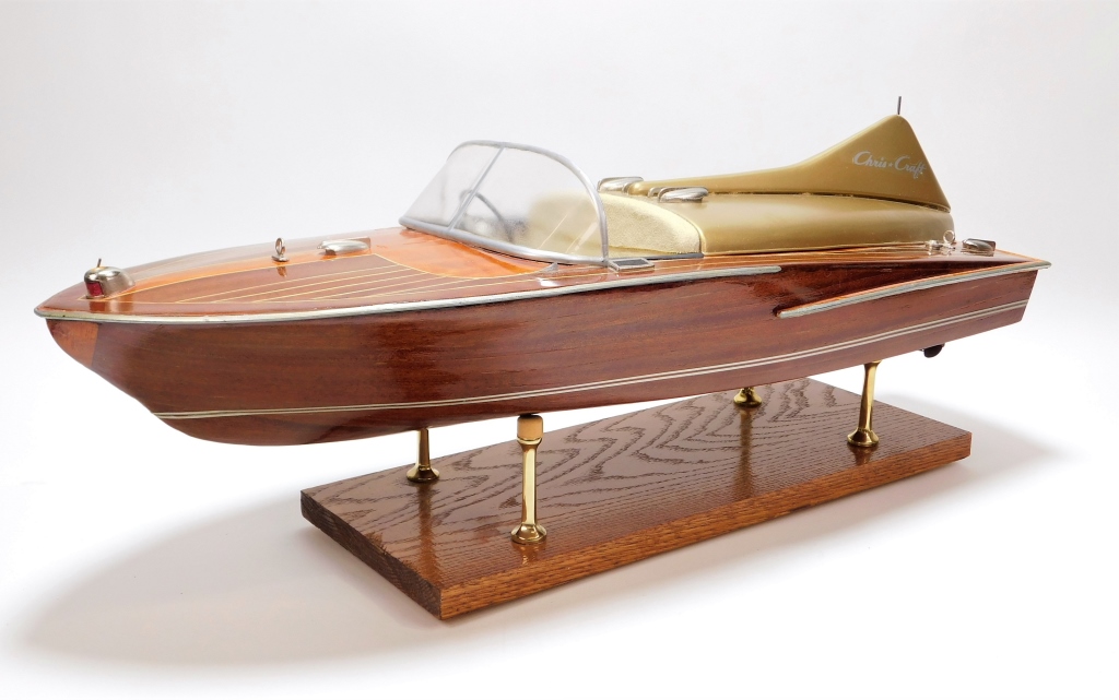 CHRIS CRAFT COBRA WOODEN TUB POND