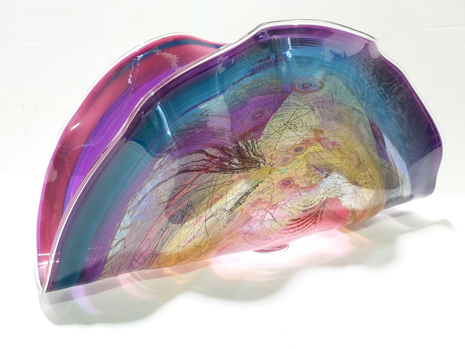 CHRIS HAWTHORNE ART GLASS "FOLDED