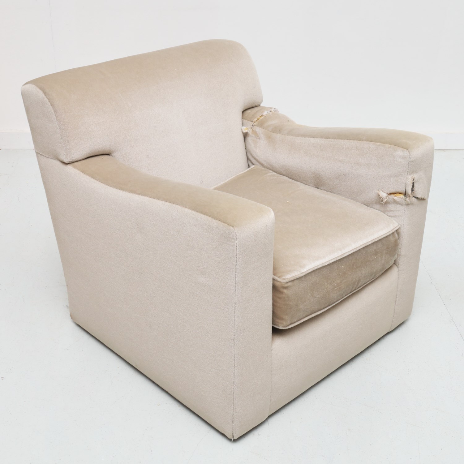 CHRISTIAN LIAGRE, HOLLY HUNT SWIVEL