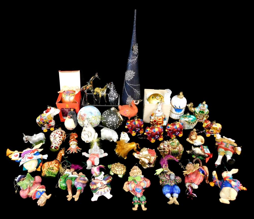 CHRISTMAS: OVER 40 ORNAMENTS AND