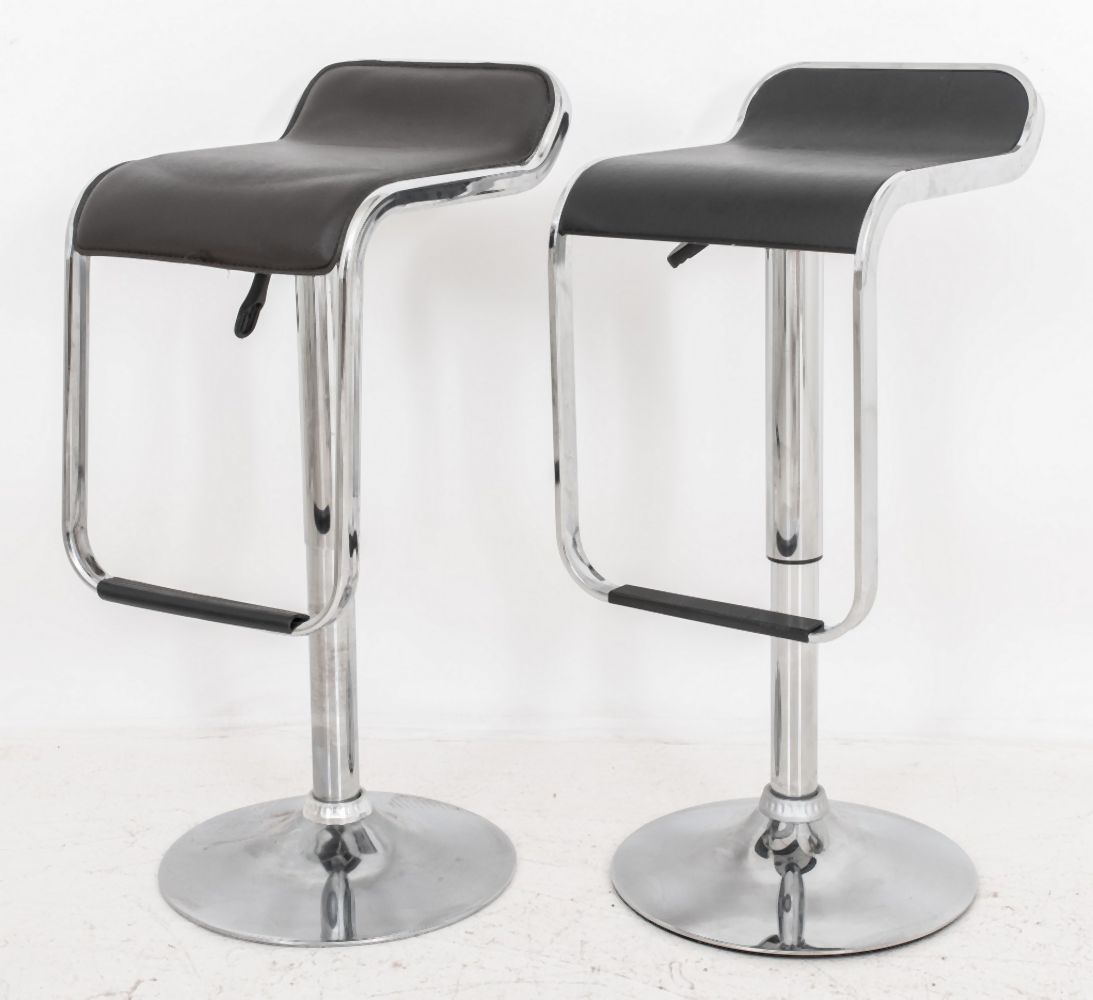 CHROME AND BLACK FAUX LEATHER BAR