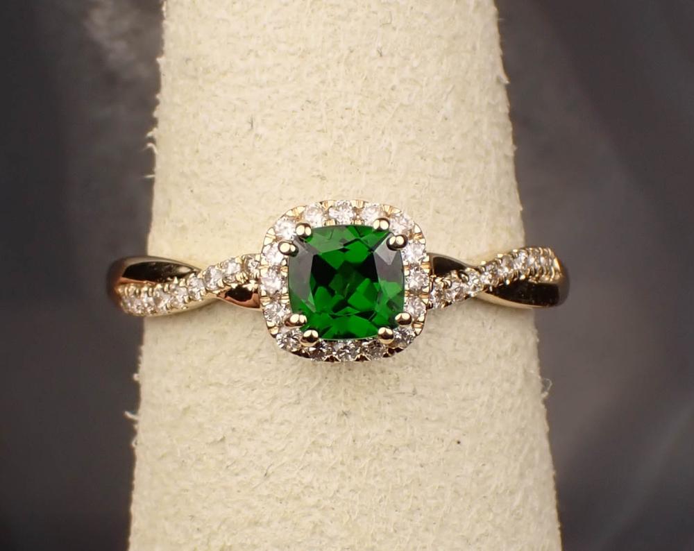 CHROME DIOPSIDE, DIAMOND AND GOLD
