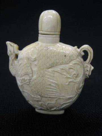 Cinese Carved Ivory Snuff Bottle