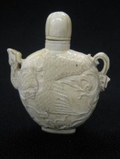 Cinese Carved Ivory Snuff Bott