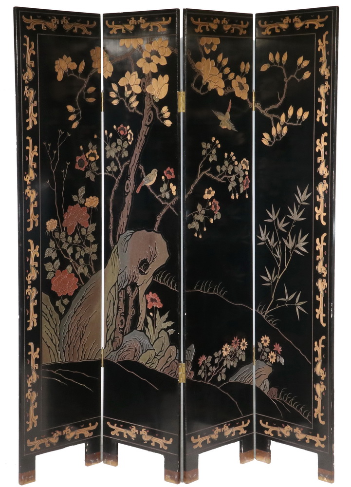 CIRCA 1950 LACQUERED CHINESE